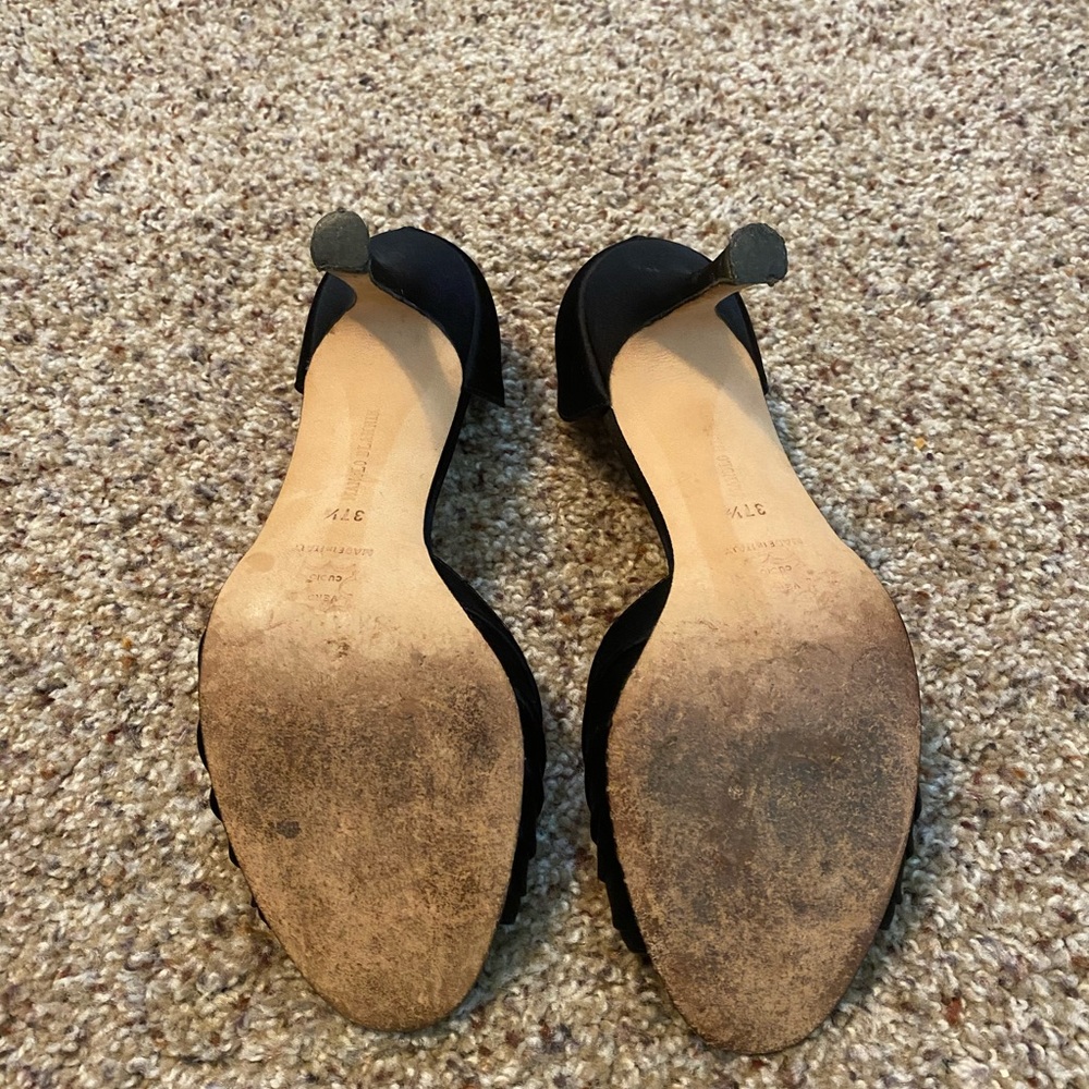 SOLD Manolo Blahnik Satin D'Orsay Pumps - Picture 4 of 5